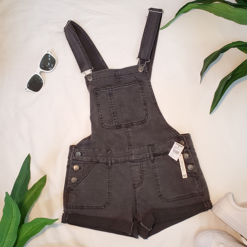 Tillys. Size XS. Black